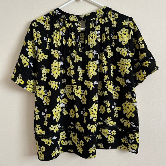 Michael Kors Crop Top - Picture 2 of 5